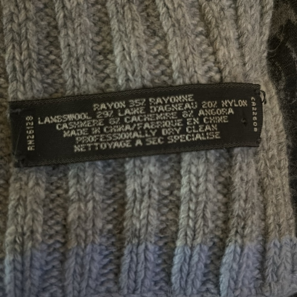 Scarf - Picture 3 of 3